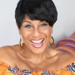 Meet your Posher, Debrena